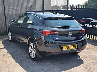 Used 2016 Vauxhall Astra Sri Black - Interior and Exterior details 6