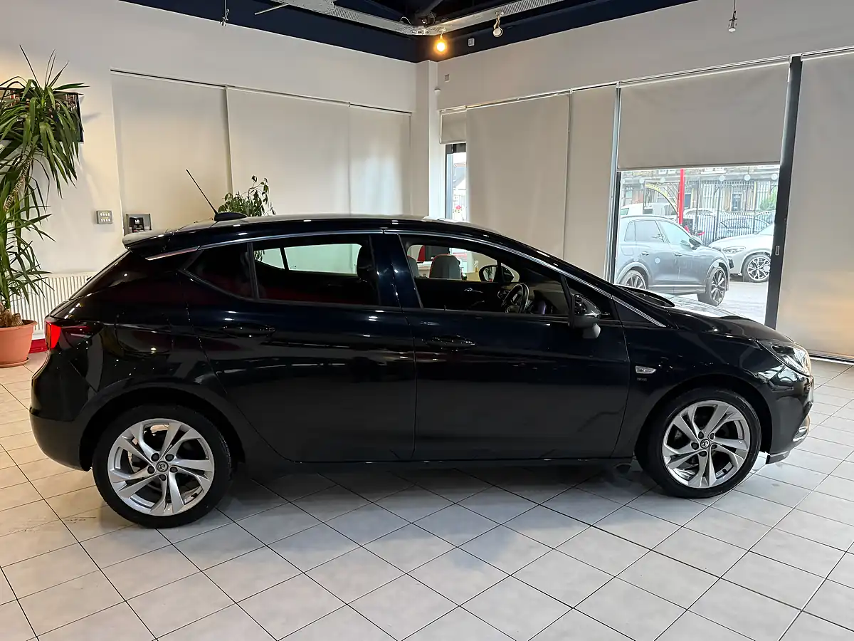 Used 2016 Vauxhall Astra Sri Black - Interior and Exterior details 12