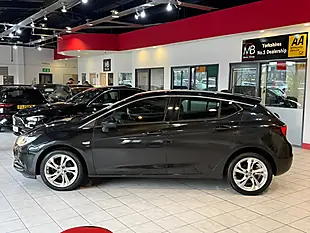 Used 2016 Vauxhall Astra Sri Black - Interior and Exterior details 6