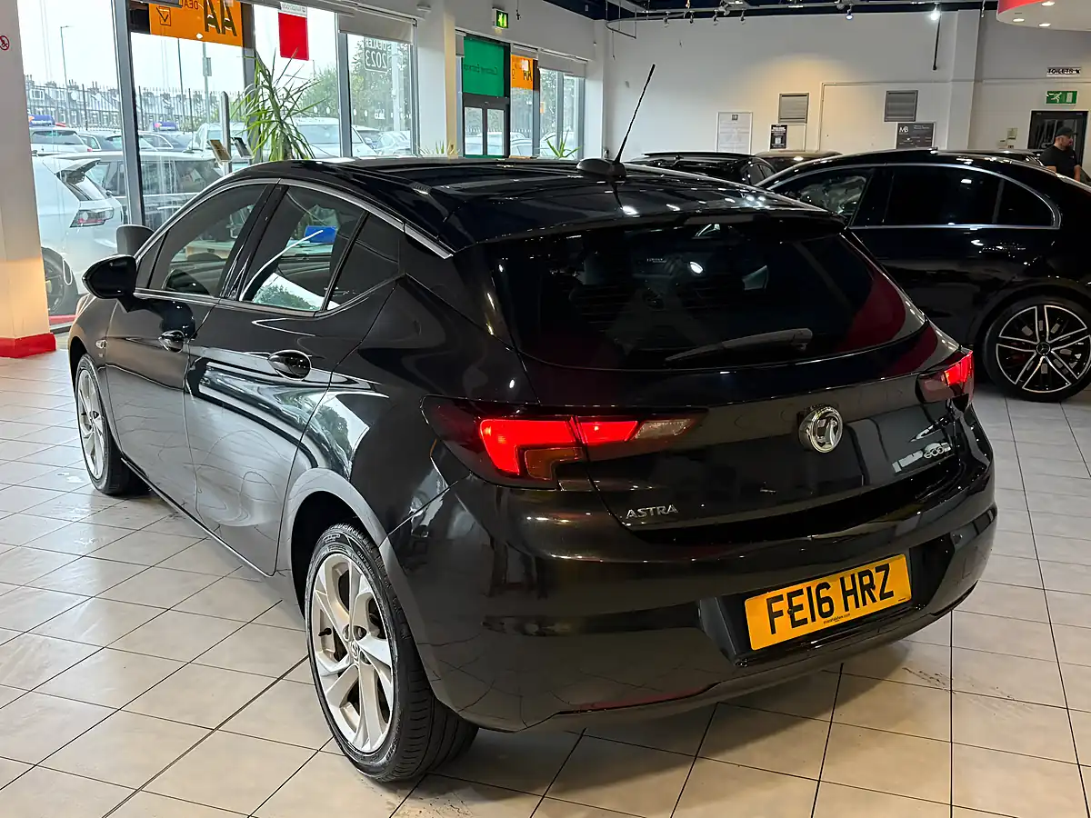 Used 2016 Vauxhall Astra Sri Black - Interior and Exterior details 7