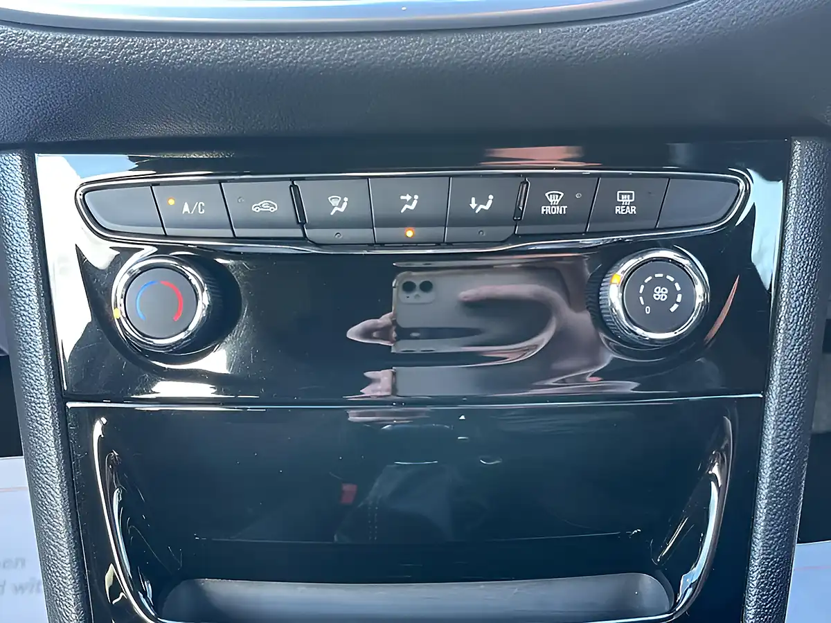 Used 2016 Vauxhall Astra Sri Black - Interior and Exterior details 18