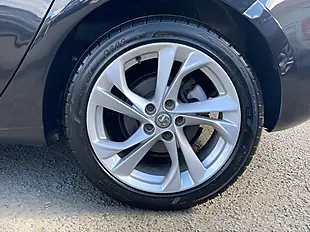 Used 2016 Vauxhall Astra Sri Black - Interior and Exterior details 7