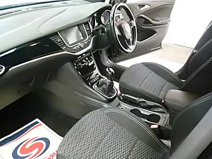 Used 2016 Vauxhall Astra Sri Black - Interior and Exterior details 14