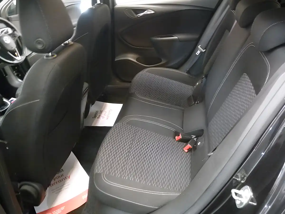 Used 2016 Vauxhall Astra Sri Black - Interior and Exterior details 16