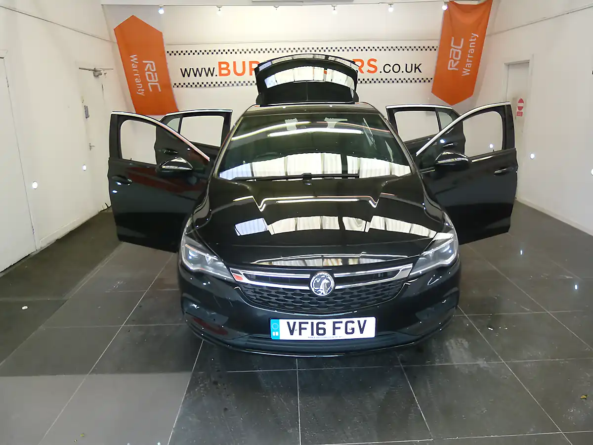 Used 2016 Vauxhall Astra Sri Black - Interior and Exterior details 17