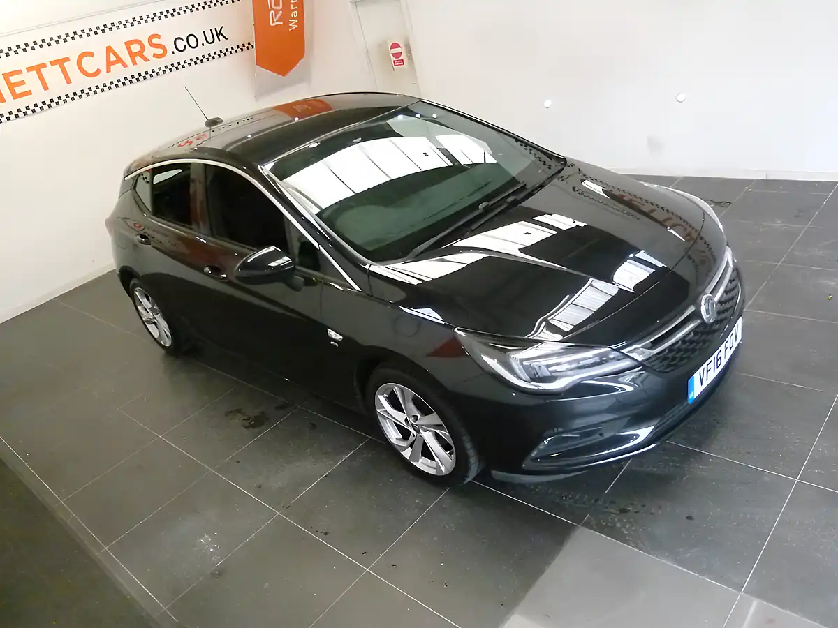 Used 2016 Vauxhall Astra Sri Black - Interior and Exterior details 18