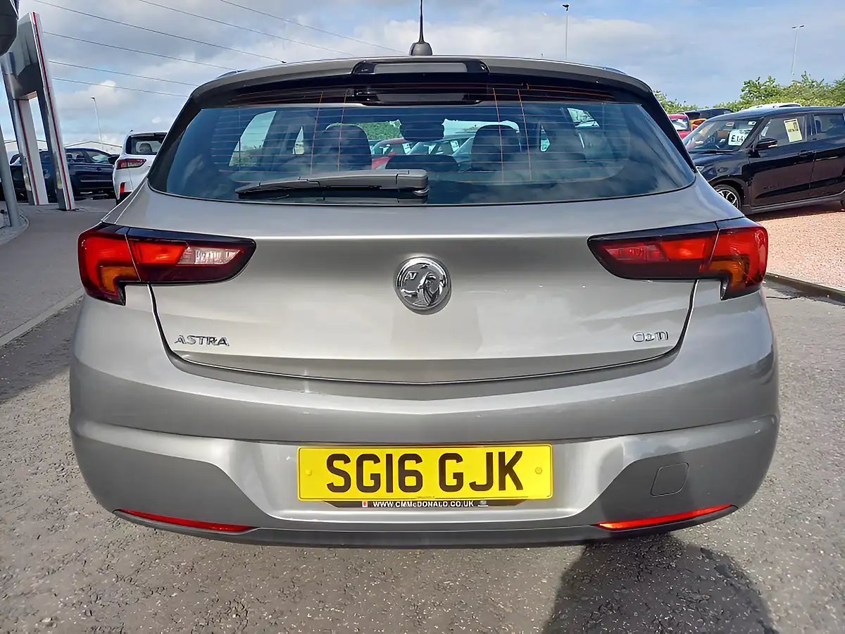 Used 2016 Vauxhall Astra Sri Grey - Interior and Exterior details 6