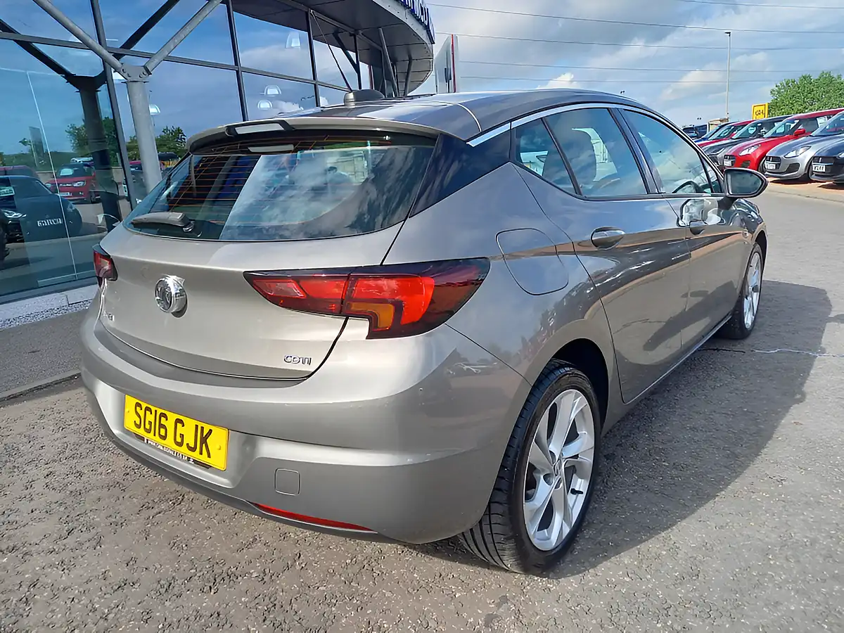Used 2016 Vauxhall Astra Sri Grey - Interior and Exterior details 8