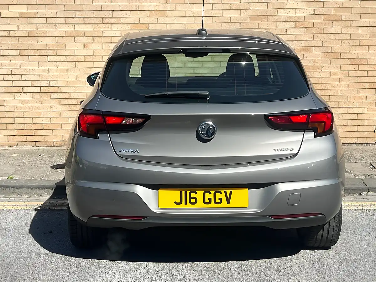 Used 2016 Vauxhall Astra Sri Grey - Interior and Exterior details 18