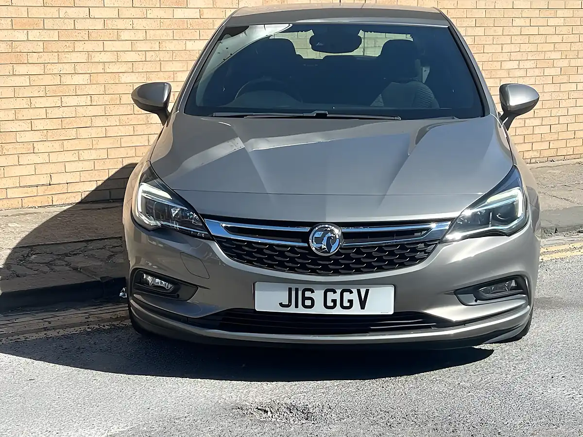 Used 2016 Vauxhall Astra Sri Grey - Interior and Exterior details 2