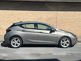 Used 2016 Vauxhall Astra Sri Grey - Interior and Exterior details 5