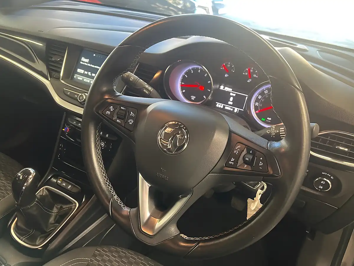 Used 2016 Vauxhall Astra Sri Grey - Interior and Exterior details 8