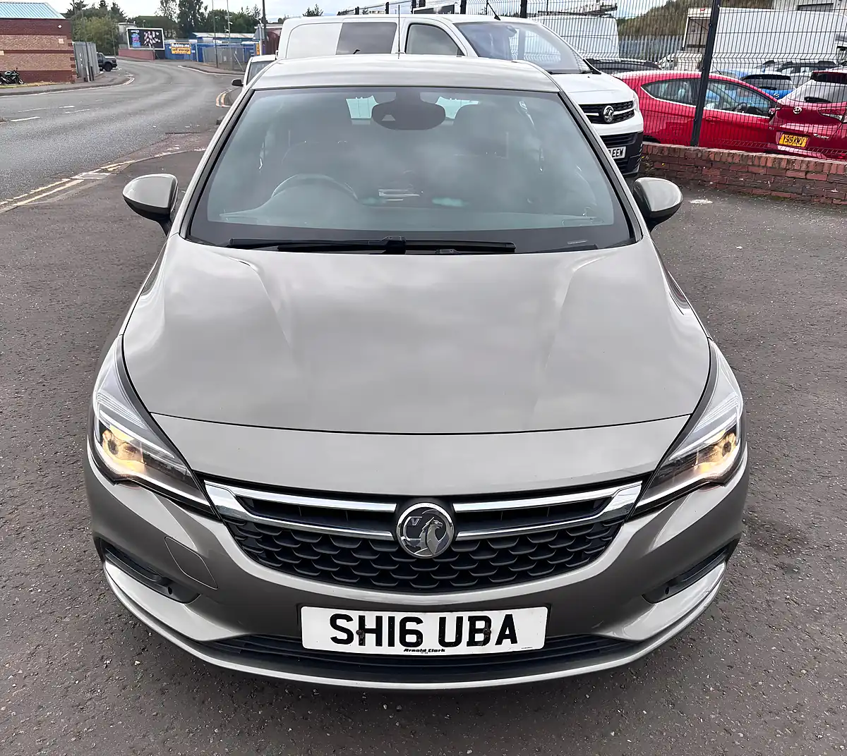 Used 2016 Vauxhall Astra Sri Grey - Interior and Exterior details 4