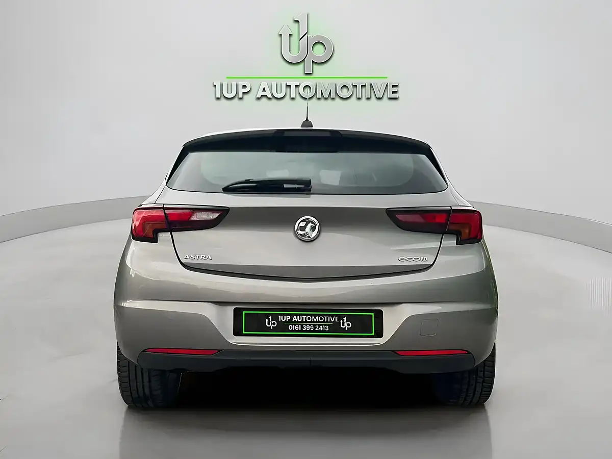 Used 2016 Vauxhall Astra Sri Grey - Interior and Exterior details 3