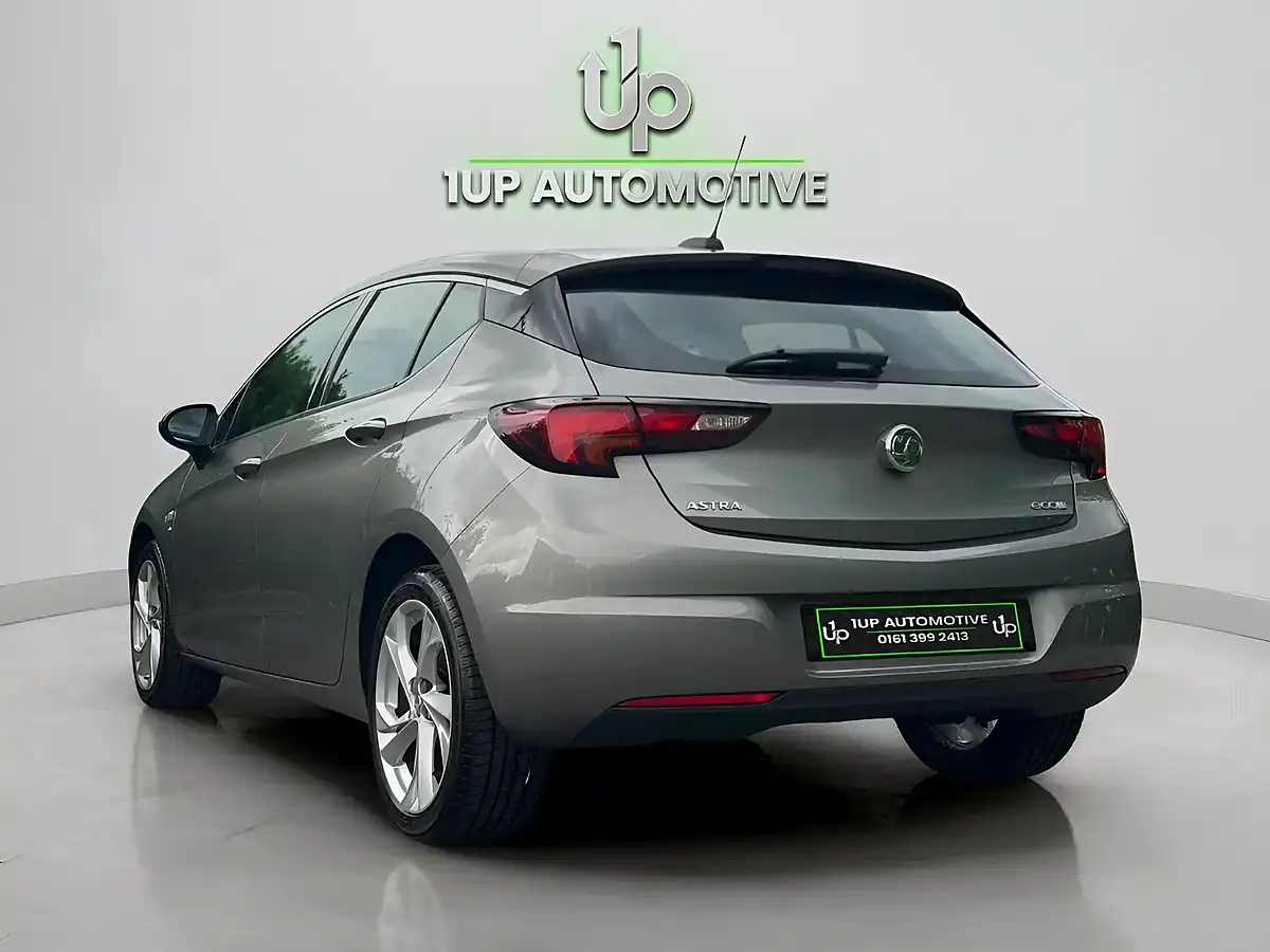 Used 2016 Vauxhall Astra Sri Grey - Interior and Exterior details 5