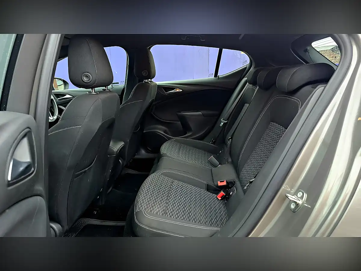 Used 2016 Vauxhall Astra Sri Grey - Interior and Exterior details 10