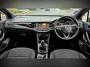 Used 2016 Vauxhall Astra Sri Grey - Interior and Exterior details 11