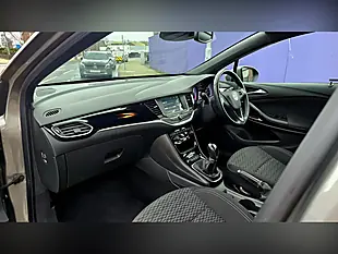 Used 2016 Vauxhall Astra Sri Grey - Interior and Exterior details 9