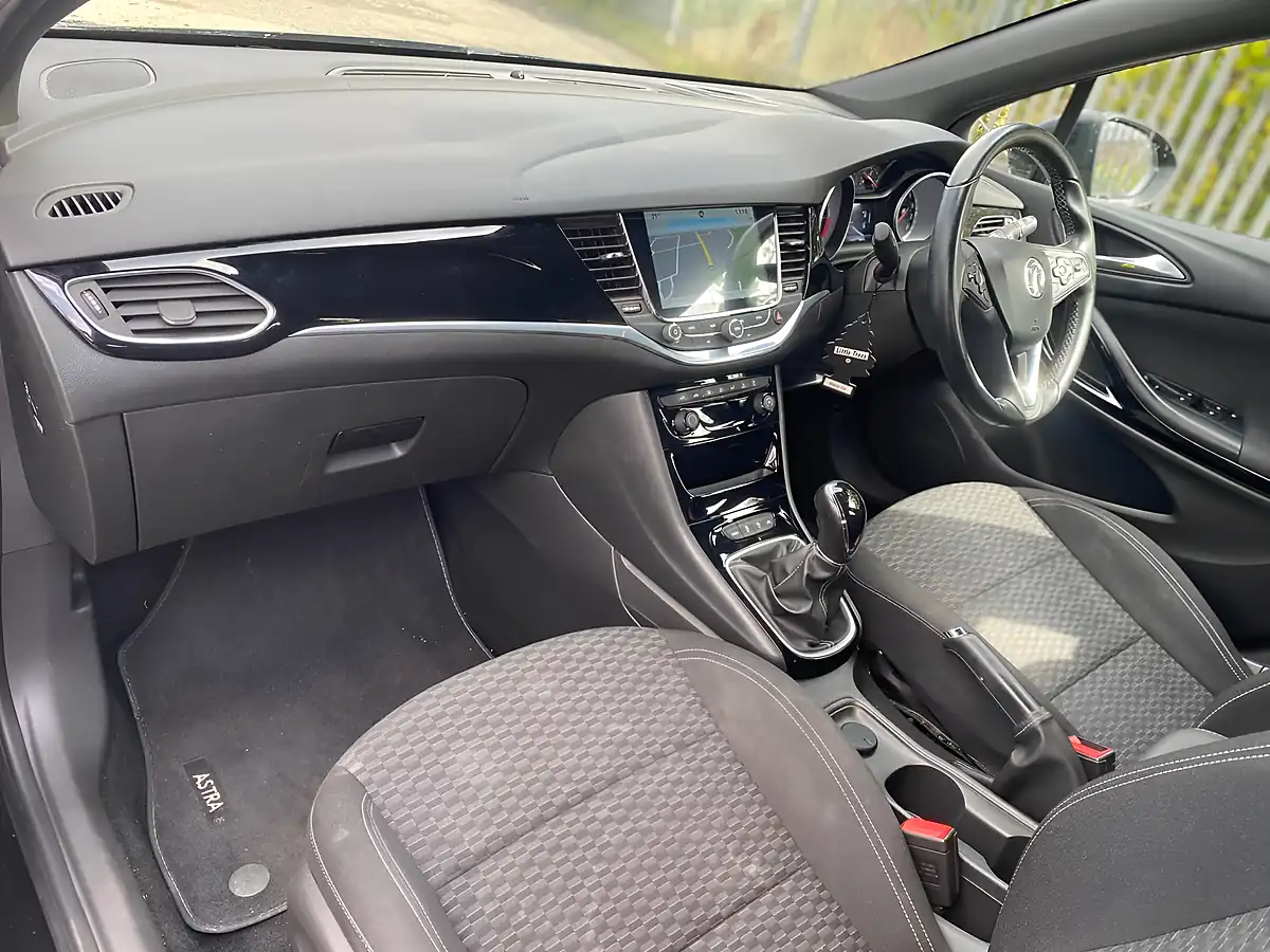 Used 2016 Vauxhall Astra Sri Nav Black - Interior and Exterior details 12
