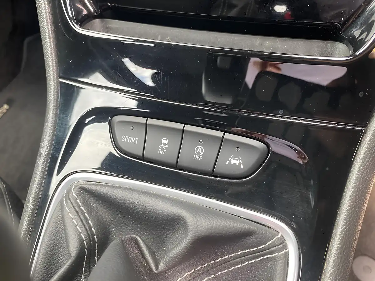 Used 2016 Vauxhall Astra Sri Nav Black - Interior and Exterior details 18