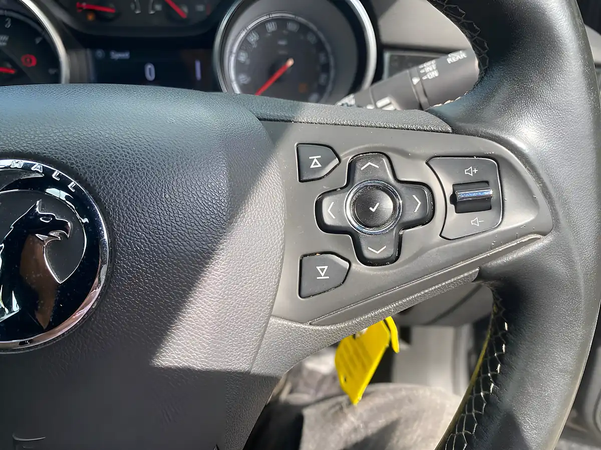 Used 2016 Vauxhall Astra Sri Nav Black - Interior and Exterior details 19