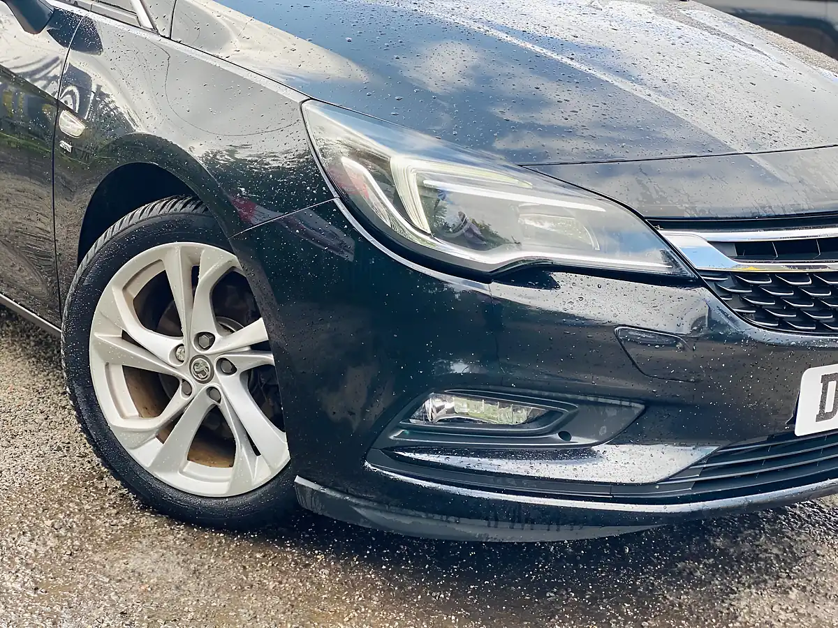 Used 2016 Vauxhall Astra Sri Nav Black - Interior and Exterior details 2