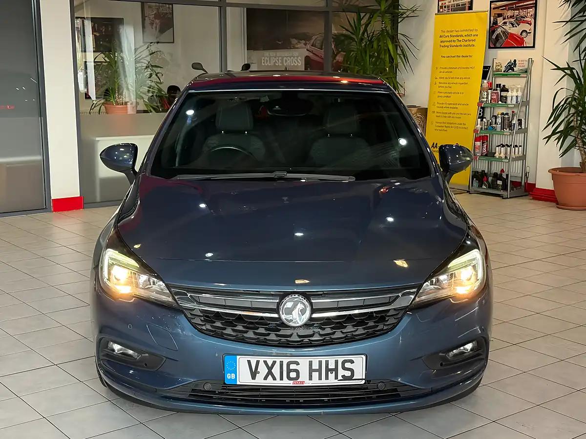 Used 2016 Vauxhall Astra Sri Nav Blue - Interior and Exterior details 4