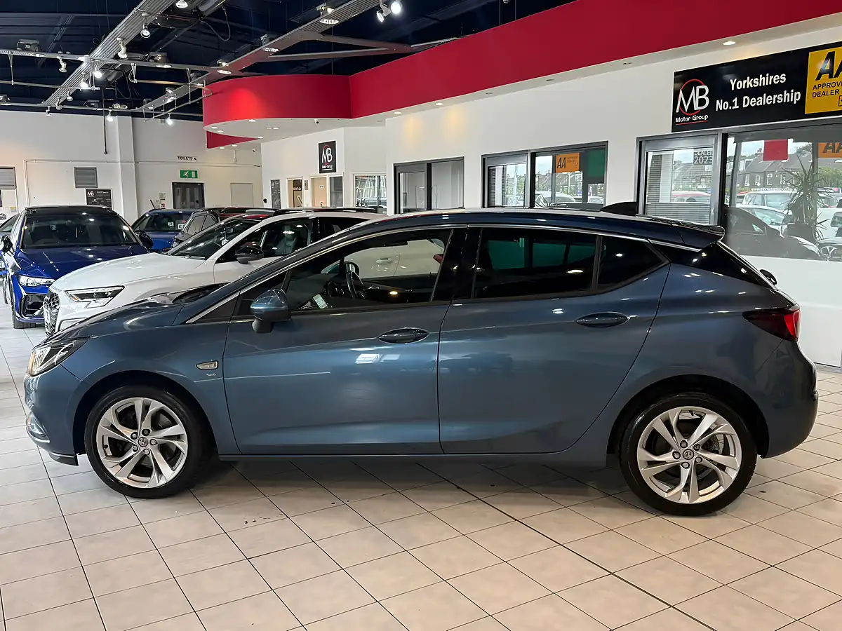 Used 2016 Vauxhall Astra Sri Nav Blue - Interior and Exterior details 6