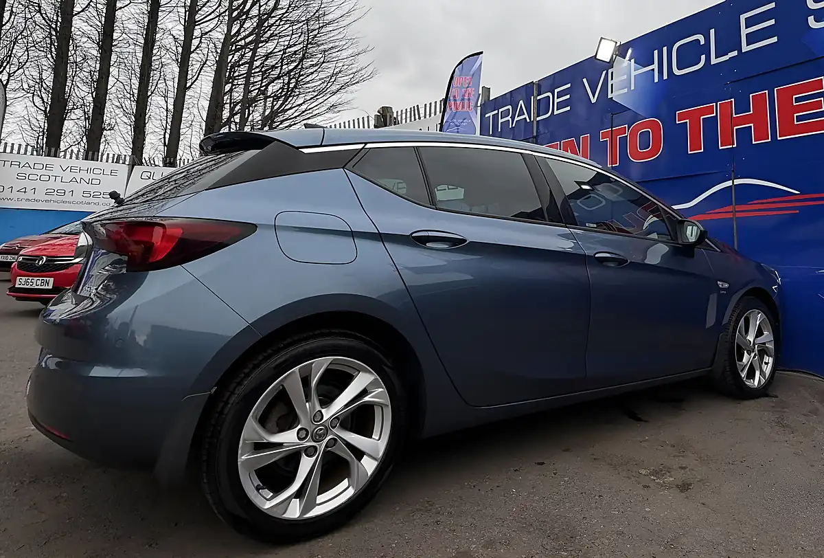 Used 2016 Vauxhall Astra Sri Nav Blue - Interior and Exterior details 10