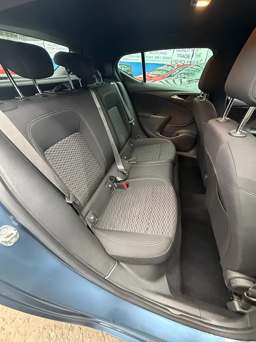 Used 2016 Vauxhall Astra Sri Nav Blue - Interior and Exterior details 20
