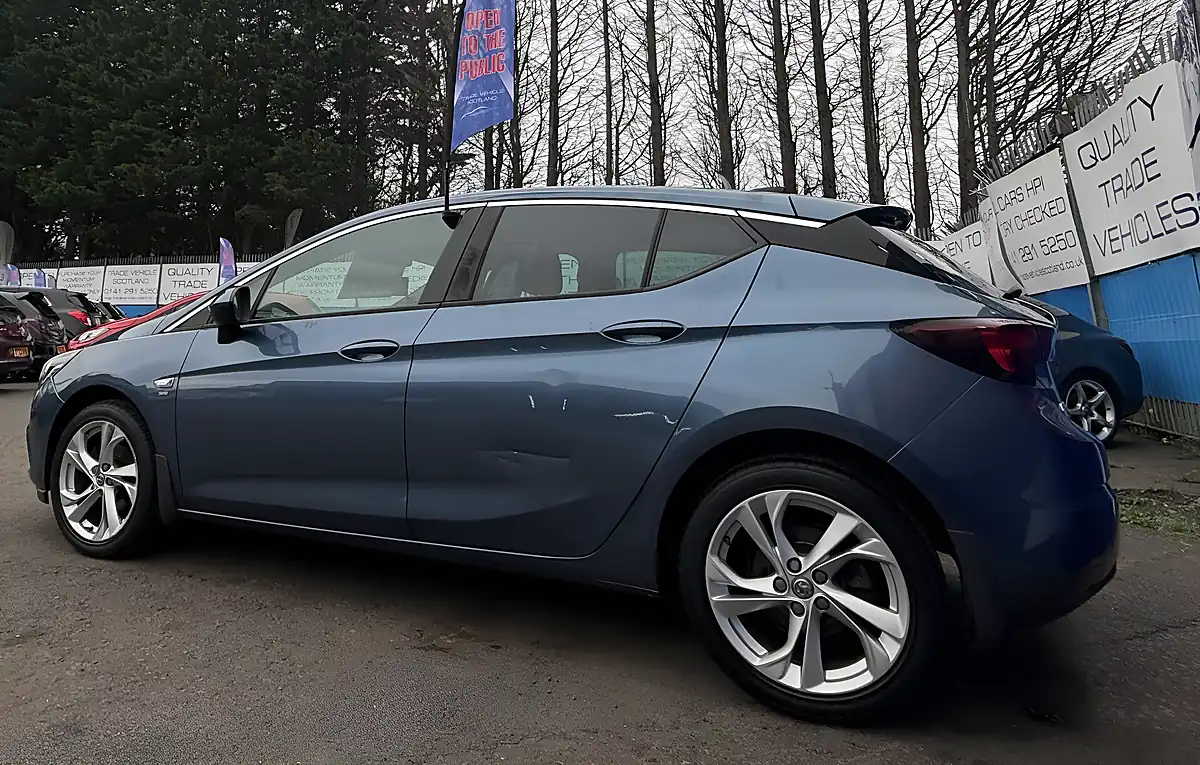 Used 2016 Vauxhall Astra Sri Nav Blue - Interior and Exterior details 3
