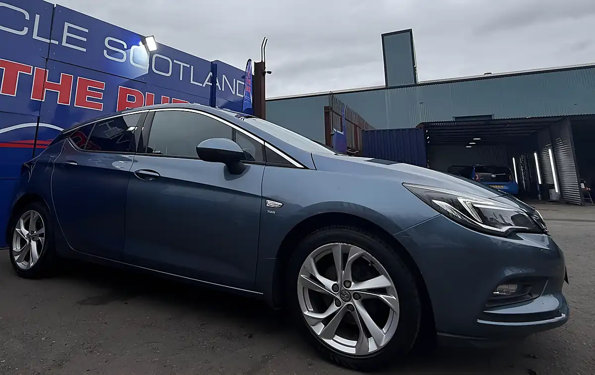 Used 2016 Vauxhall Astra Sri Nav Blue - Interior and Exterior details 7