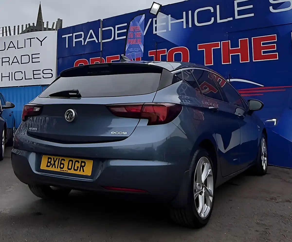 Used 2016 Vauxhall Astra Sri Nav Blue - Interior and Exterior details 9