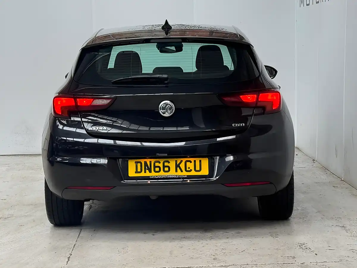 Used 2016 Vauxhall Astra Sri Nav Carbon Black - Interior and Exterior details 5