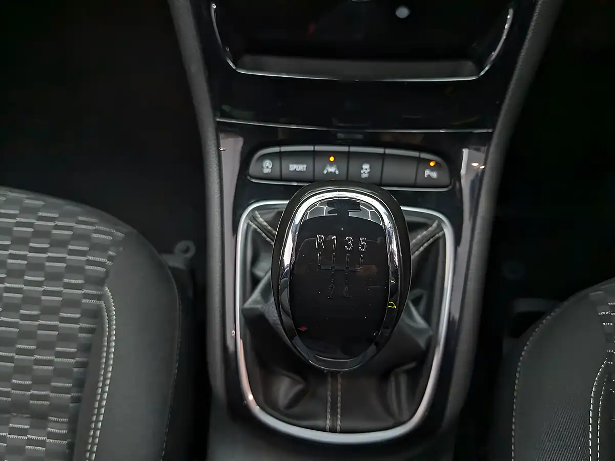 Used 2016 Vauxhall Astra Sri Nav Mineral Black - Interior and Exterior details 15