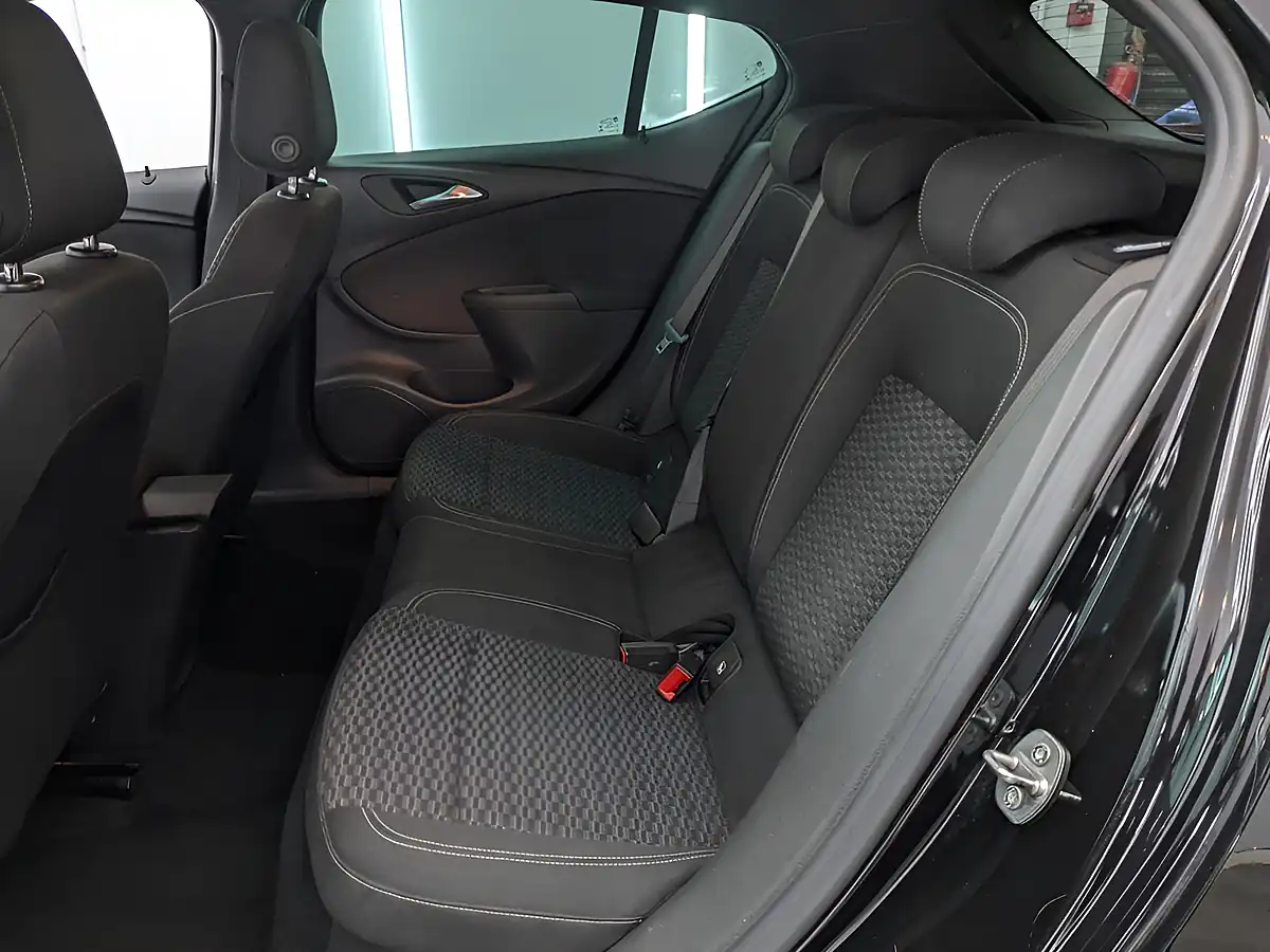 Used 2016 Vauxhall Astra Sri Nav Mineral Black - Interior and Exterior details 18