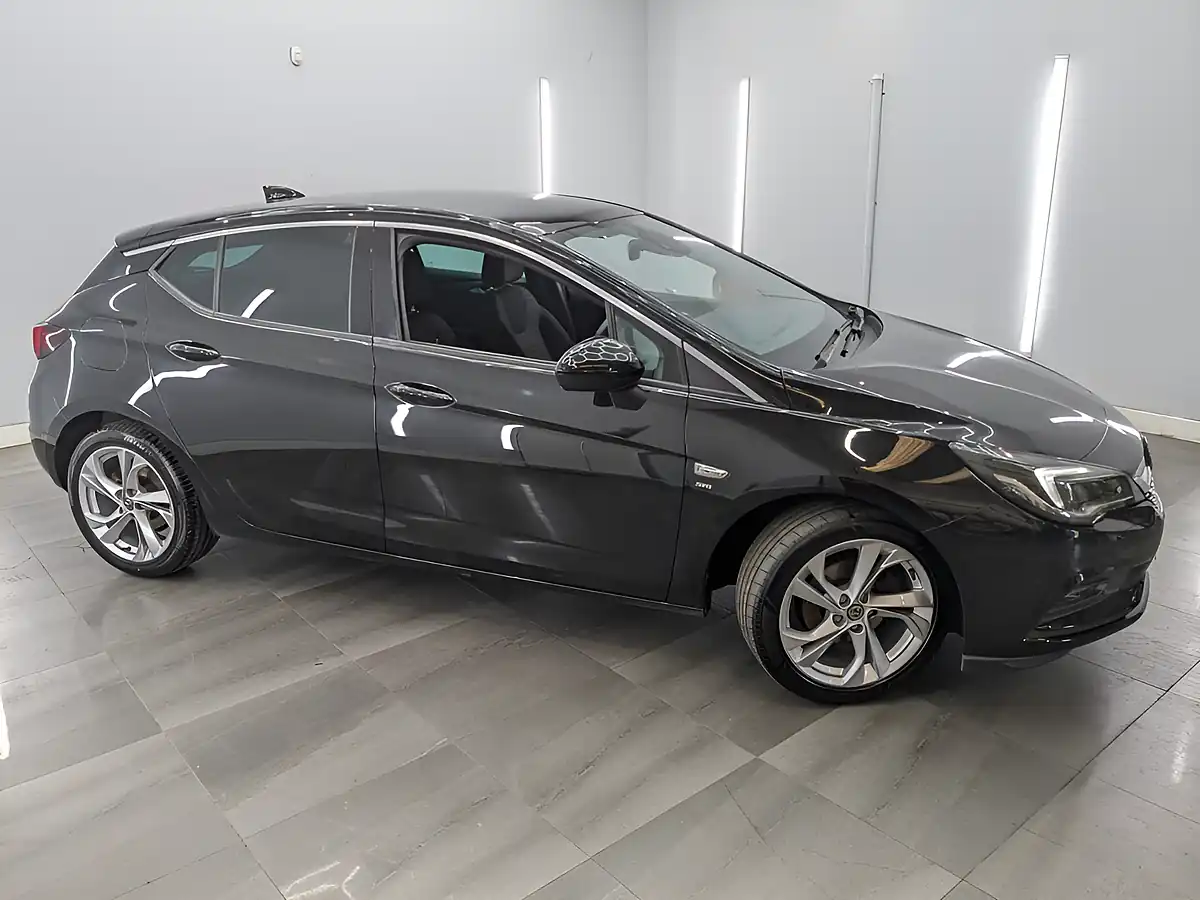 Used 2016 Vauxhall Astra Sri Nav Mineral Black - Interior and Exterior details 2