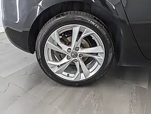 Used 2016 Vauxhall Astra Sri Nav Mineral Black - Interior and Exterior details 4