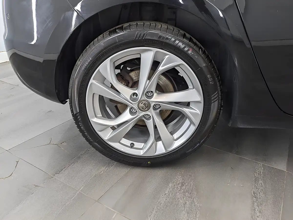 Used 2016 Vauxhall Astra Sri Nav Mineral Black - Interior and Exterior details 4