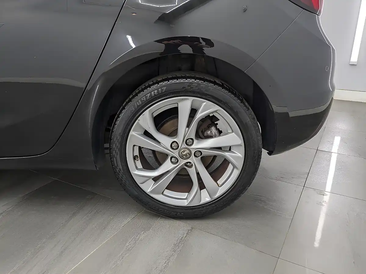 Used 2016 Vauxhall Astra Sri Nav Mineral Black - Interior and Exterior details 5