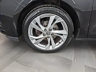 Used 2016 Vauxhall Astra Sri Nav Mineral Black - Interior and Exterior details 6