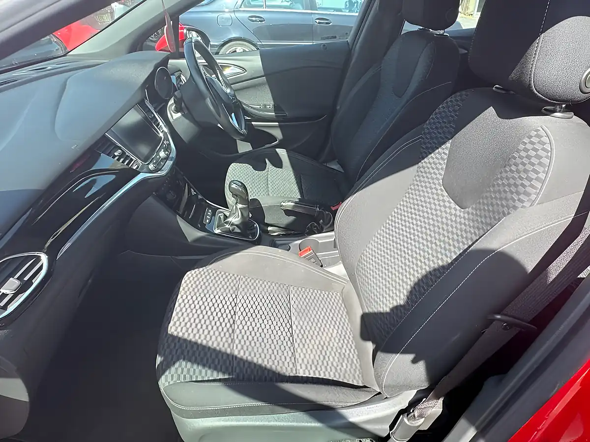Used 2016 Vauxhall Astra Sri Nav Red - Interior and Exterior details 12