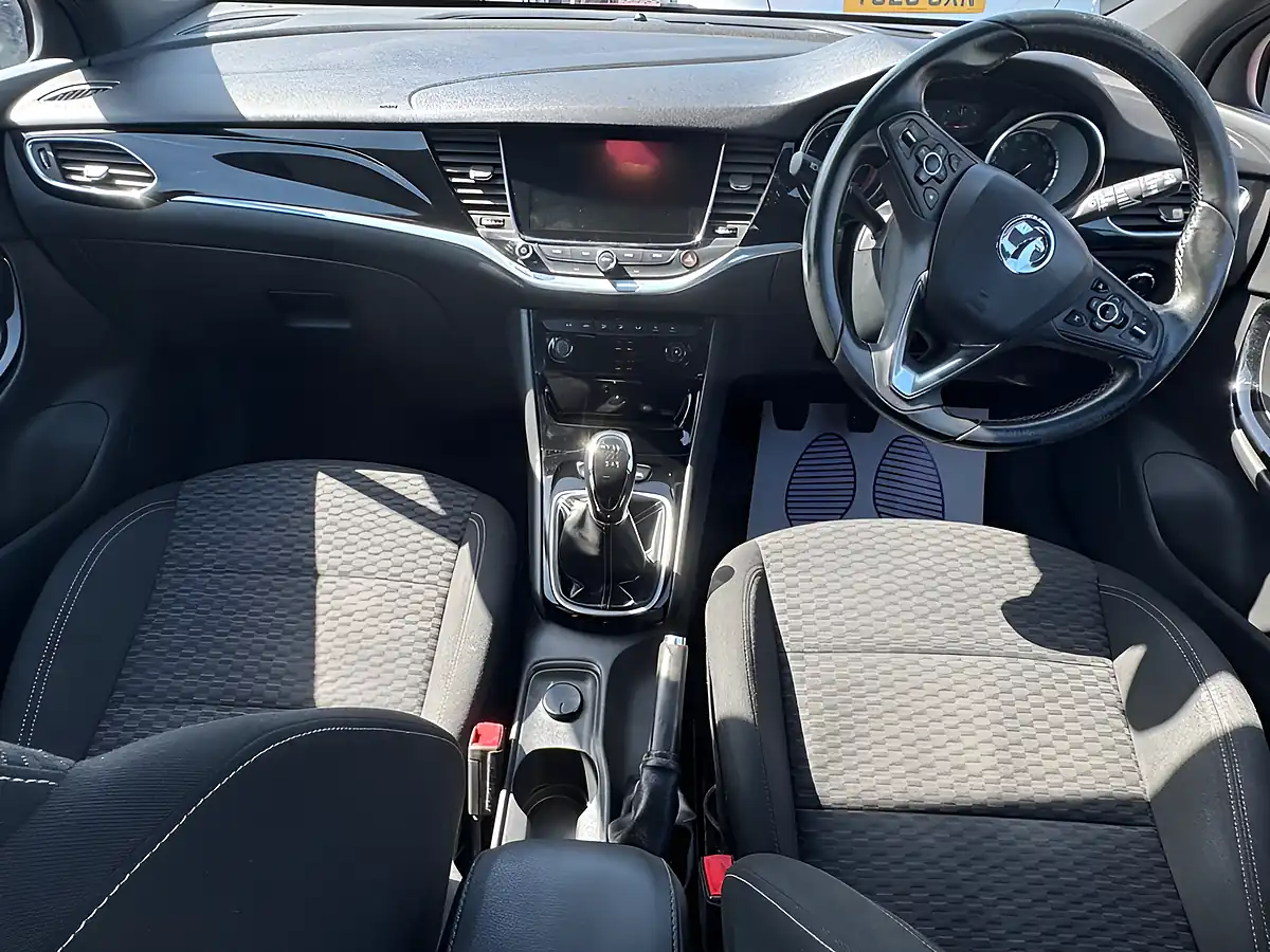 Used 2016 Vauxhall Astra Sri Nav Red - Interior and Exterior details 13