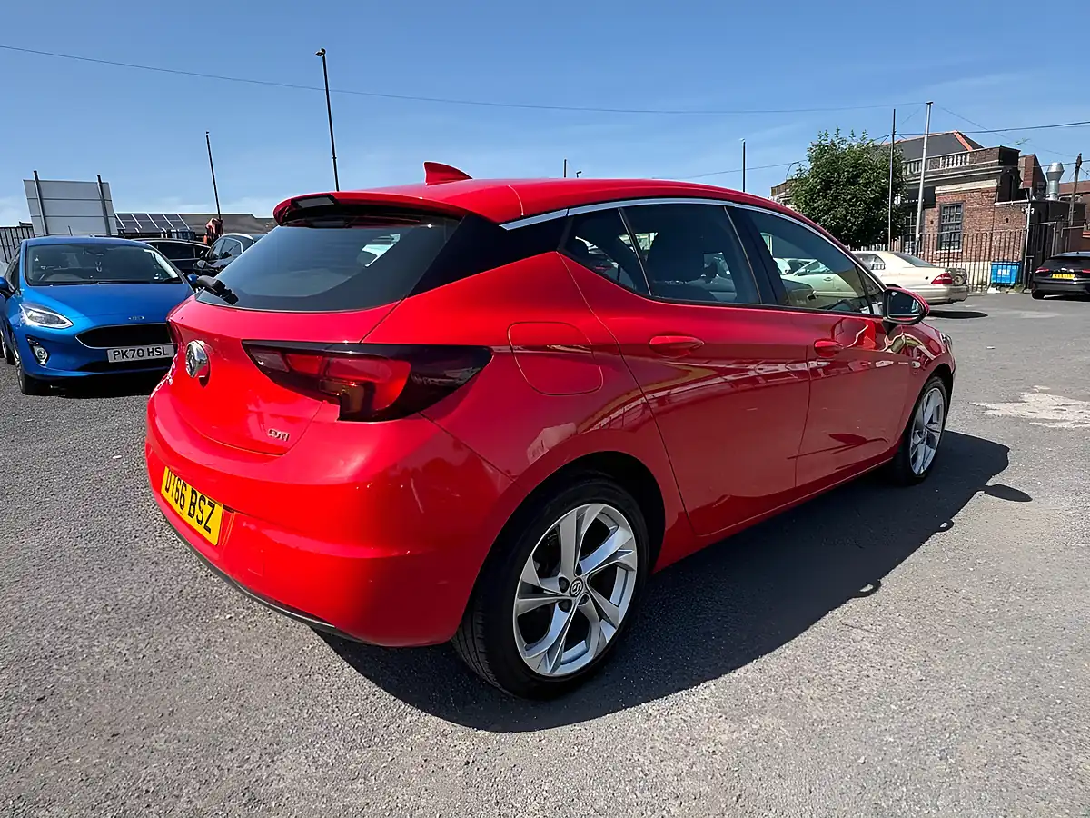 Used 2016 Vauxhall Astra Sri Nav Red - Interior and Exterior details 2