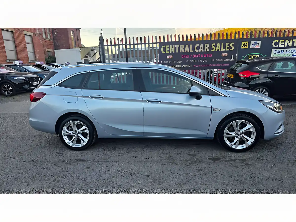 Used 2016 Vauxhall Astra Sri Nav Silver - Interior and Exterior details 5