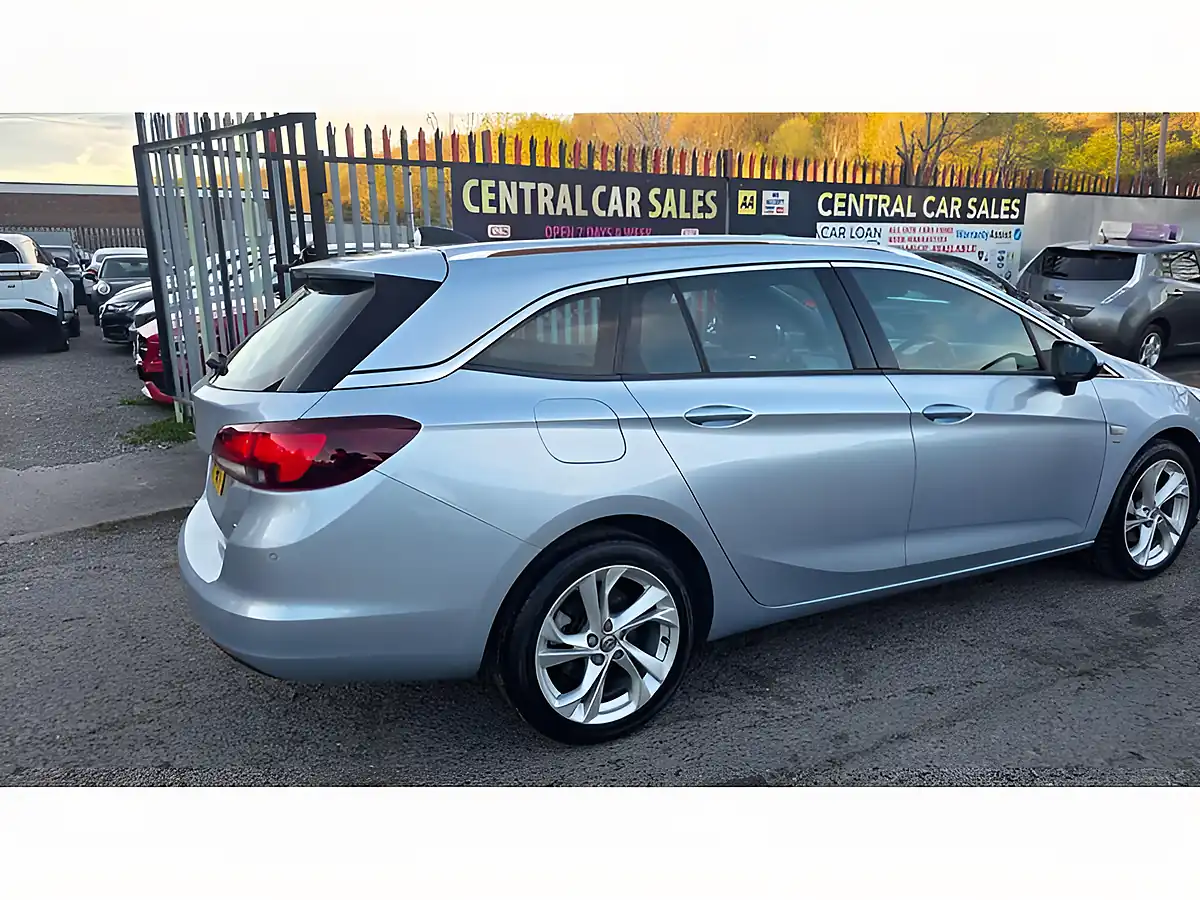 Used 2016 Vauxhall Astra Sri Nav Silver - Interior and Exterior details 9