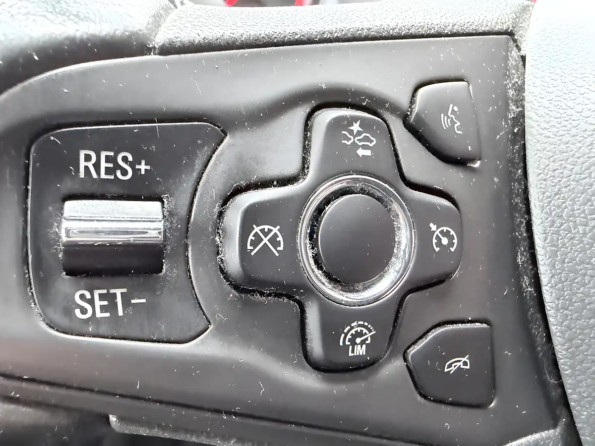 Used 2016 Vauxhall Astra Sri Nav Silver - Interior and Exterior details 15