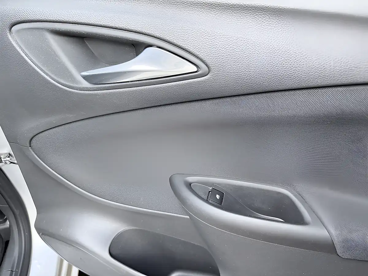 Used 2016 Vauxhall Astra Sri Nav Silver - Interior and Exterior details 20