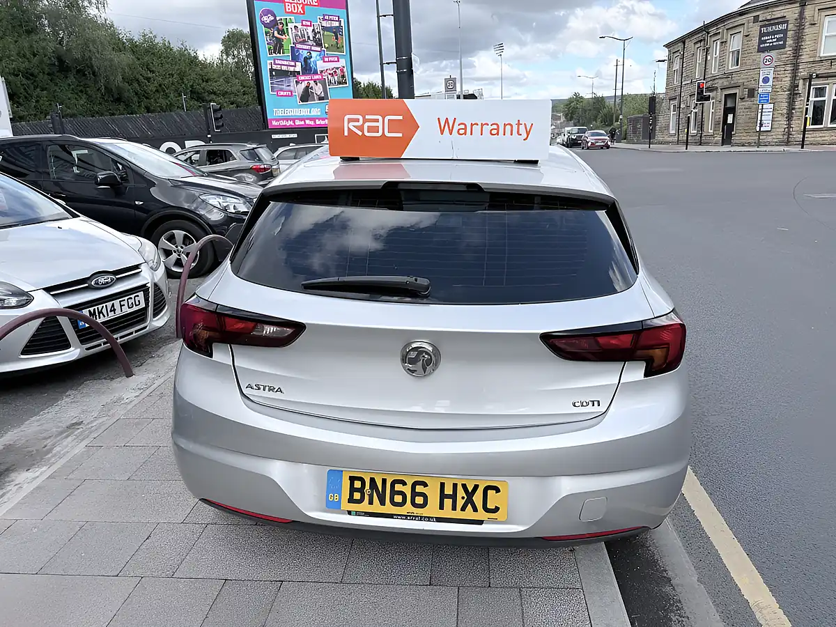 Used 2016 Vauxhall Astra Sri Nav Silver - Interior and Exterior details 6