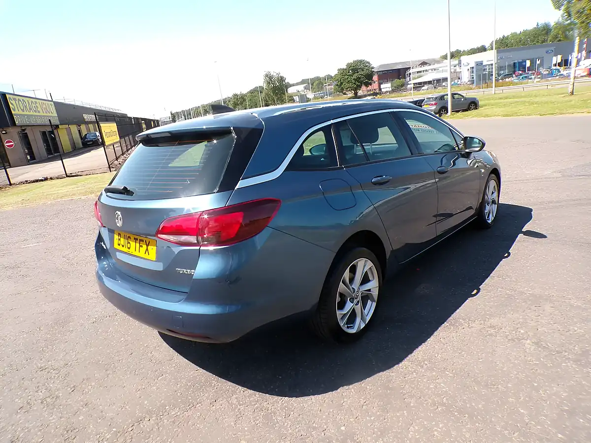 Used 2016 Vauxhall Astra Sri Nav Sports Tourer Blue - Interior and Exterior details 14